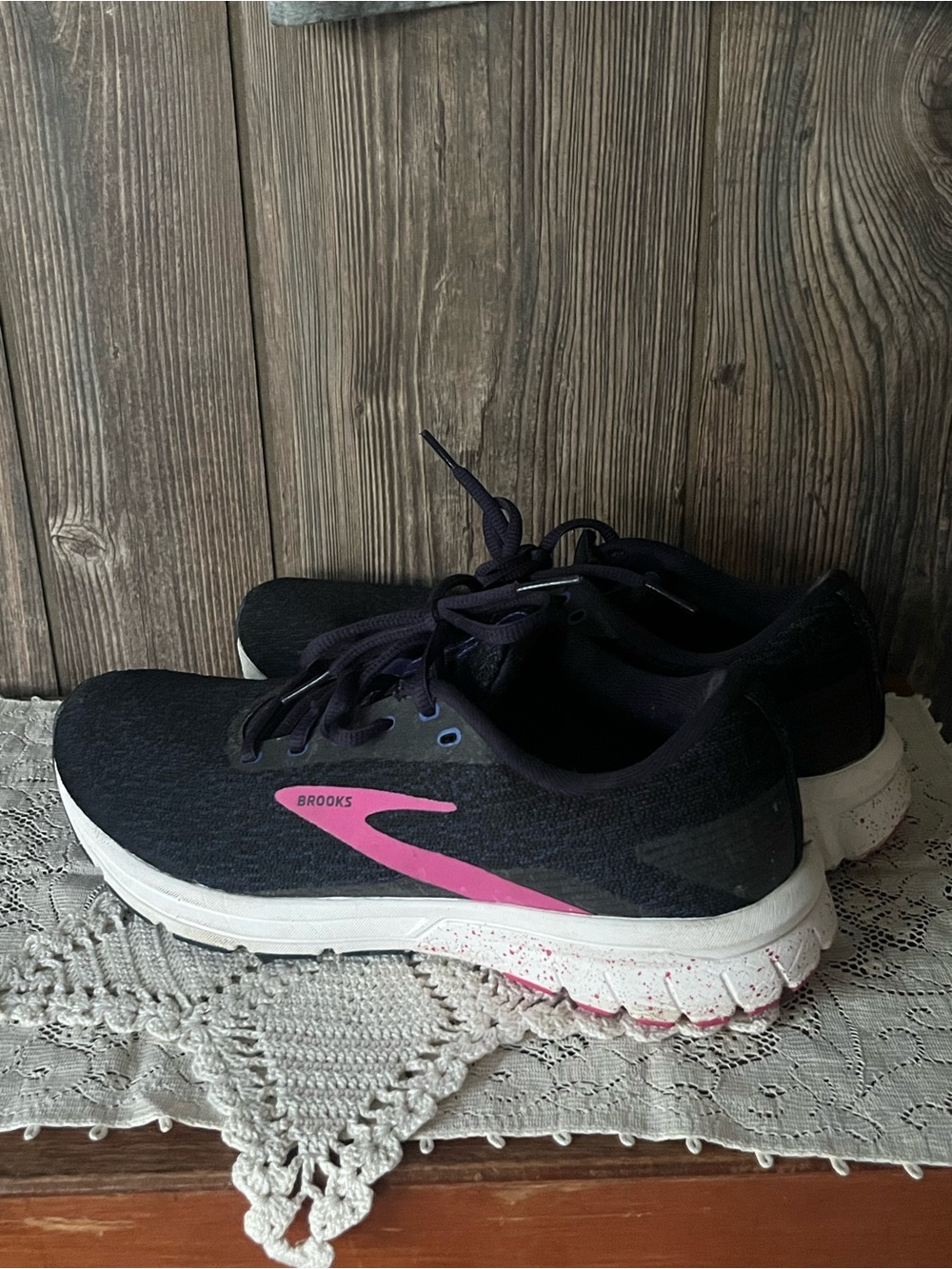 Brooks Women’s Navy Running Shoes with Pink Logo